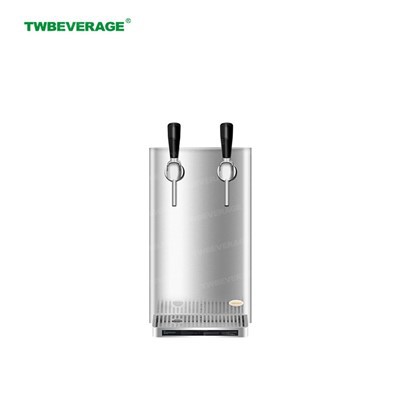 מערכת ברז מים נוצצת